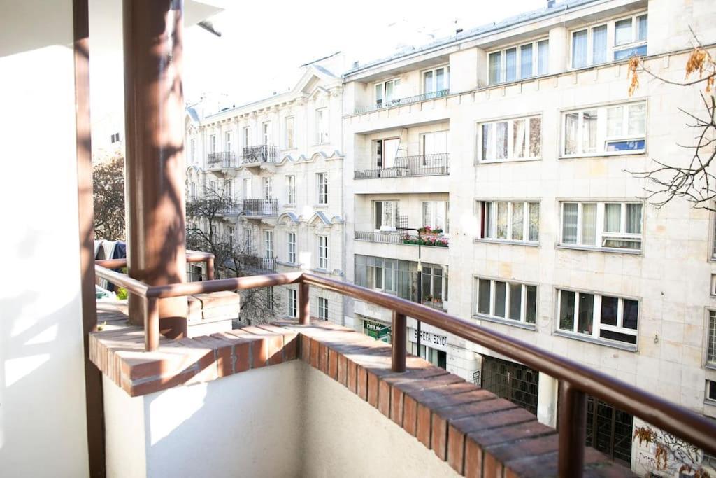 Apartament Oomph Center Well Designed With Balcony